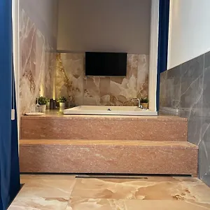 Palazzo Bruca 3*, CTA Italien